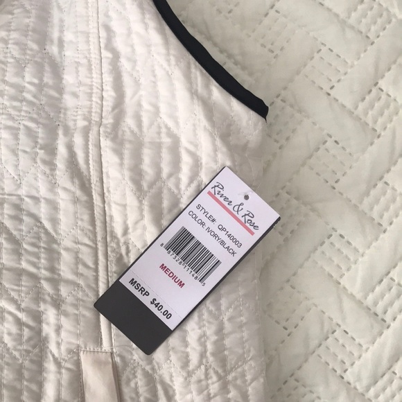 White Vest - Picture 6 of 7